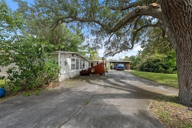 5853 Mariposa Dr, Holiday, FL 34690 - photo 2