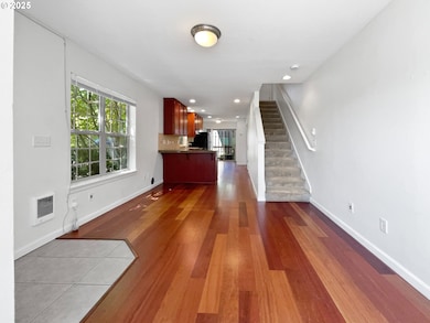 6001 NE Holladay St unit 6001, Portland, OR 97213 - photo 3