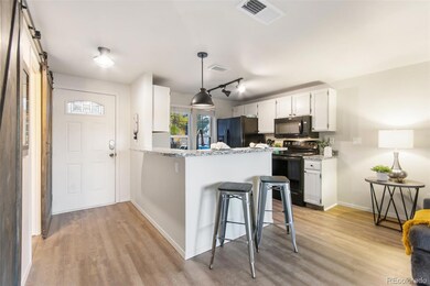 1523 S Ouray Cir unit B, Aurora, CO 80017 - photo 7