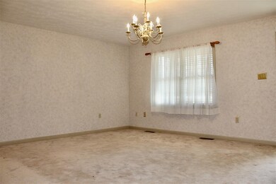 370 Round Hill Dr, Stuarts Draft, VA 24477 - photo 6