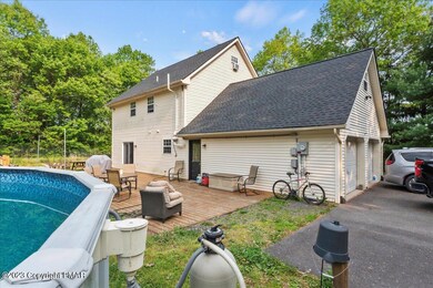 284 Orchard View Dr, Effort, PA 18330 - photo 3