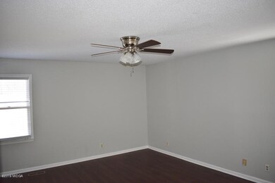 205 N Wesleyan Cir, Macon, GA 31210 - photo 3