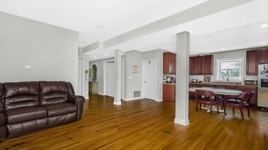6101 N Washtenaw Ave unit B2, Chicago, IL 60659 - photo 4
