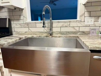 1720 Somerset Cir, Charleston, SC 29407 - photo 6