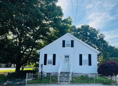 19 Sheridan St, South Dartmouth, MA 02748 - photo 3