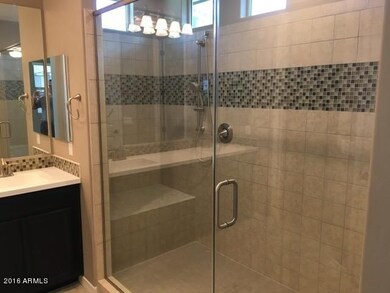 CS00f lot 121 mbr shower