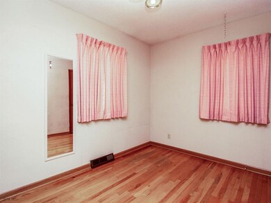 2707 E Tiffin Ave, Des Moines, IA 50317 - photo 7