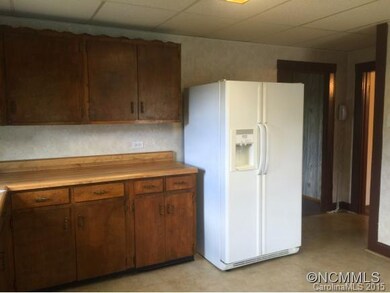 Spacious Kitchen