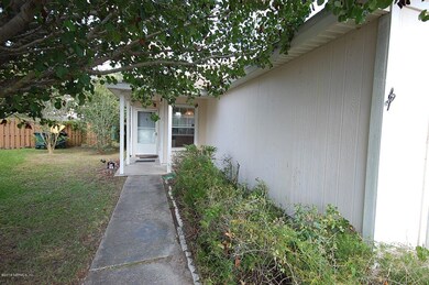 7983 Cherry Blossom Dr N, Jacksonville, FL 32216 - photo 2