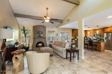 7207 N 15th Pl-6