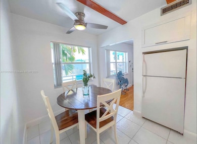 326 Wilson St unit 205, Hollywood, FL 33019 - photo 6