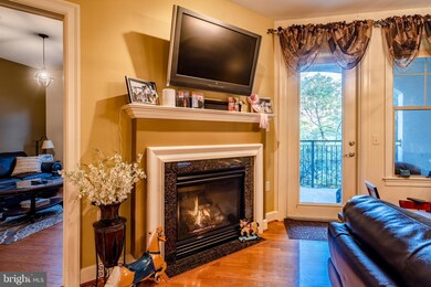 215 Cornerstone Dr unit 215, Newtown Square, PA 19073 - photo 2