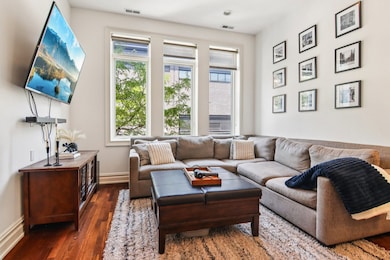 3161 N Halsted St unit 202, Chicago, IL 60657 - photo 4