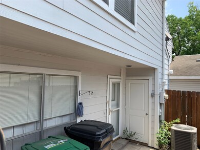 7836 Green Lawn Dr unit 7836, Houston, TX 77088 - photo 6