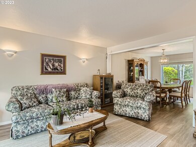 Living Room/Dining Room