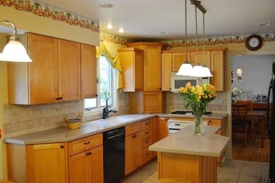 31 Green Meadows Ln, Albany, NY 12211 - photo 7