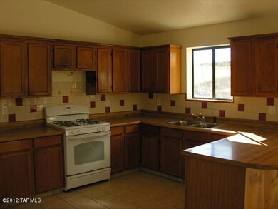 1230 Calle Avestruz unit 13, Rio Rico, AZ 85648 - photo 4