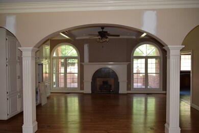 70 Big Falls Cir, Manchester, TN 37355 - photo 2