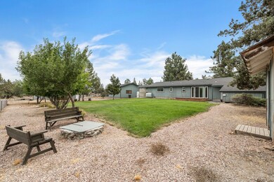 22962 Vintage Ln, Bend, OR 97701 - photo 3