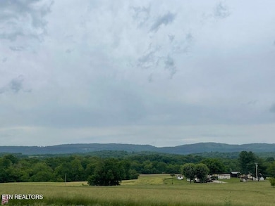 496 Aultville Tr, Pikeville, TN 37367 - photo 3