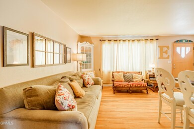 1211N17thSt_00033