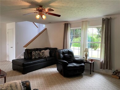 915 E Fleetwood Dr, Greensburg, IN 47240 - photo 4