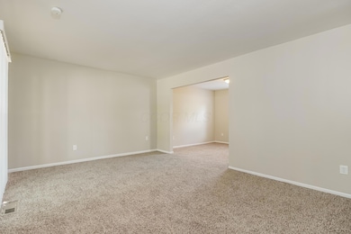 005-photo-living-room-7363461