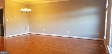 913 Hidden Marsh St, Gaithersburg, MD 20877 - photo 4