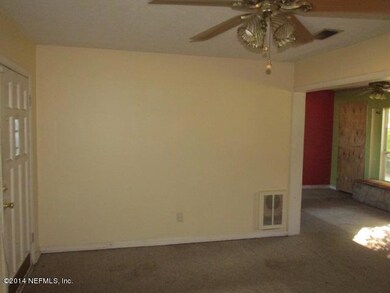 5446 Attleboro St, Jacksonville, FL 32205 - photo 4