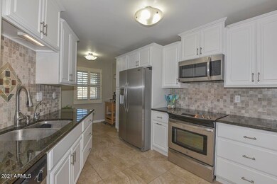 10561 W Ocotillo Dr, Sun City, AZ 85373 - photo 3