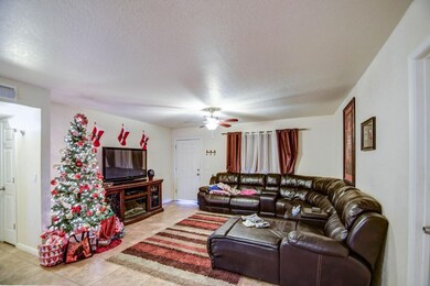 family room 2