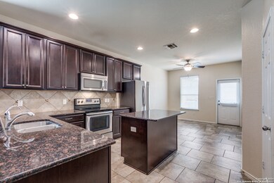 11341 Fine Design, San Antonio, TX 78245 - photo 5