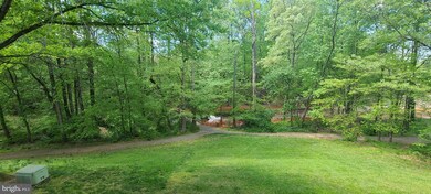 5910 Cove Landing Rd unit 202, Burke, VA 22015 - photo 2