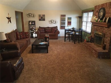 858 Deerfield Rd, Anderson, IN 46012 - photo 4