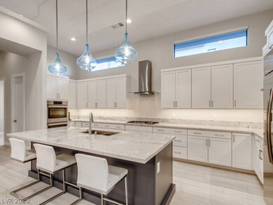 AMAZING KITCHEN W/SS APPLS, GRANITE COUNTERS, NATU