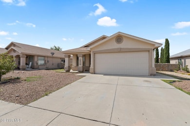 14312 Desert Cactus Dr, Horizon City, TX 79928 - photo 3