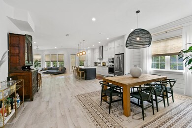Open Concept Kitchen/Dining