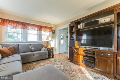 2 Ridgeway Ave, Oaklyn, NJ 08107 - photo 5