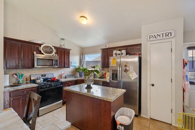 11537 Flor Liatris Dr, Socorro, TX 79927 - photo 7