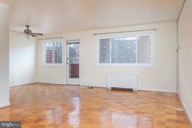 The Lancaster unit 215, Arlington, VA 22204 - photo 3