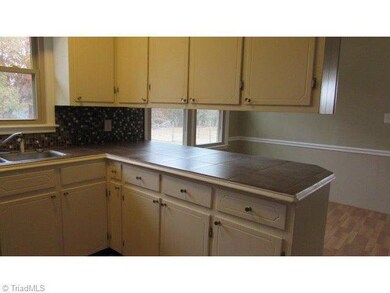 639 Chaney Rd, Asheboro, NC 27205 - photo 4