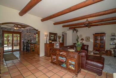 Living Room-Kitchen