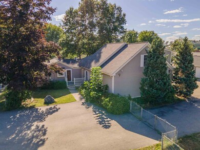 22 Thornton Rd, Nashua, NH 03063 - photo 3