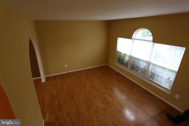 10463 Markby Ct, White Plains, MD 20695 - photo 4