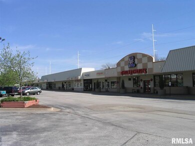 903 E Kimberly Rd unit 9, Davenport, IA 52807 - photo 2