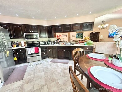 5022 Sycamore Dr, Hope Mills, NC 28348 - photo 5