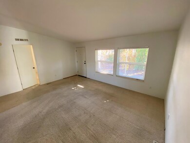 1018 Idle Ct, Grants Pass, OR 97527 - photo 6