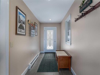 517 Sinclair Dr, Stowe, VT 05672 - photo 5