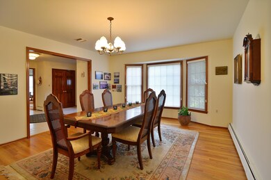 21 Edie Dr, Marlboro, NJ 07746 - photo 3