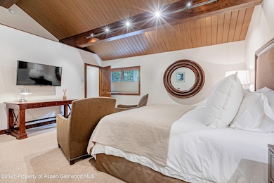 Master-Bedroom-w-TV